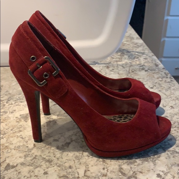 Red suede high heels - Picture 3 of 4